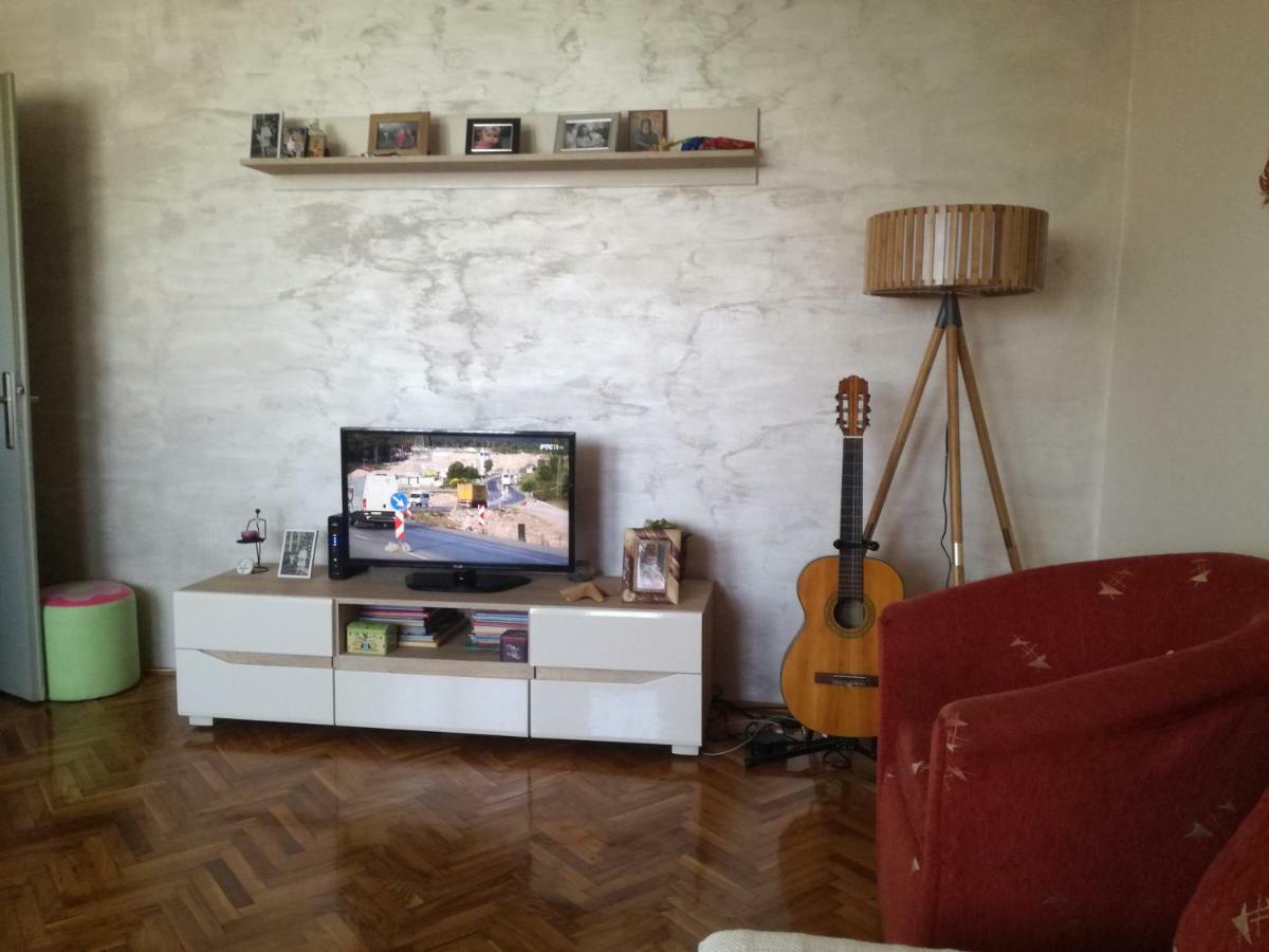 Apartman Lena อารันเยโลวัคส์ ภายนอก รูปภาพ